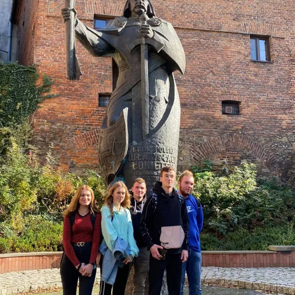 244746298 2914691112128438 8228828541795284322 n